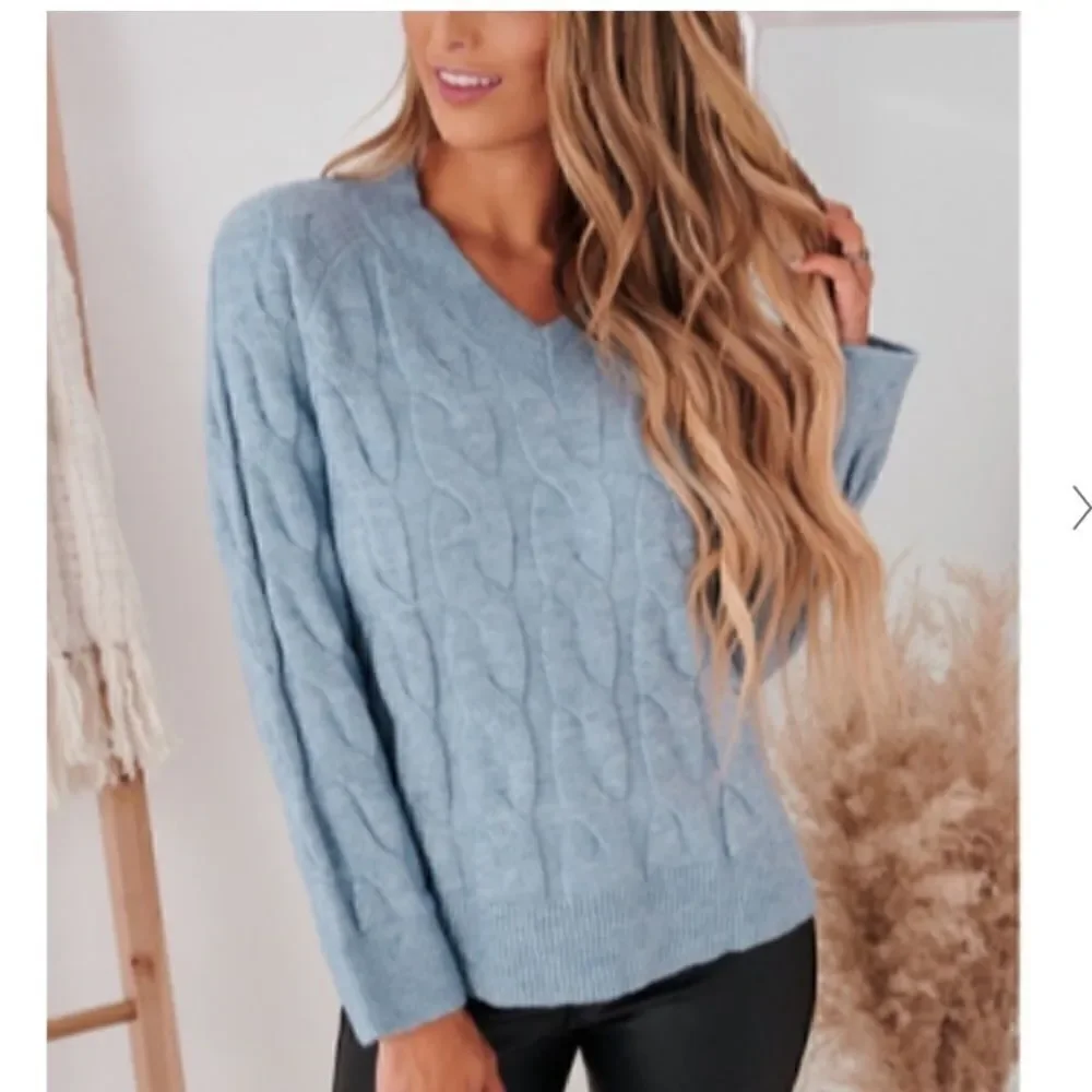HYFVE Tan Oatmeal V-Neck Cable Knit Sweater || SZ S